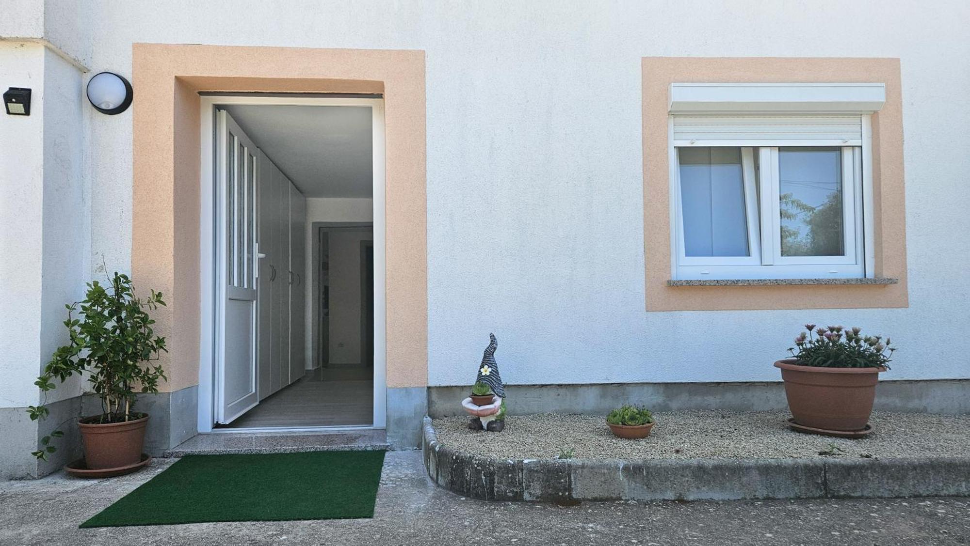 Apartman Petra Vrh  Eksteriør billede